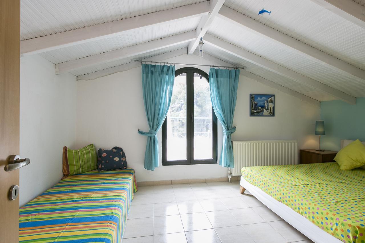Blue Crab, Beachfront House In Kalandra #Feelslikehome Hanioti Eksteriør bilde